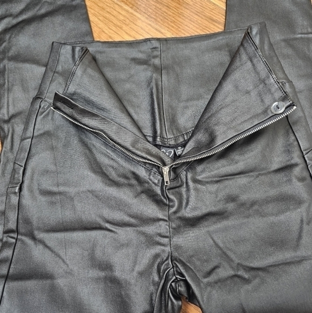 NWT Windsor M Black Faux Leather Corset Style Hugging Leggings Emo Grunge Sexy - Picture 6 of 11